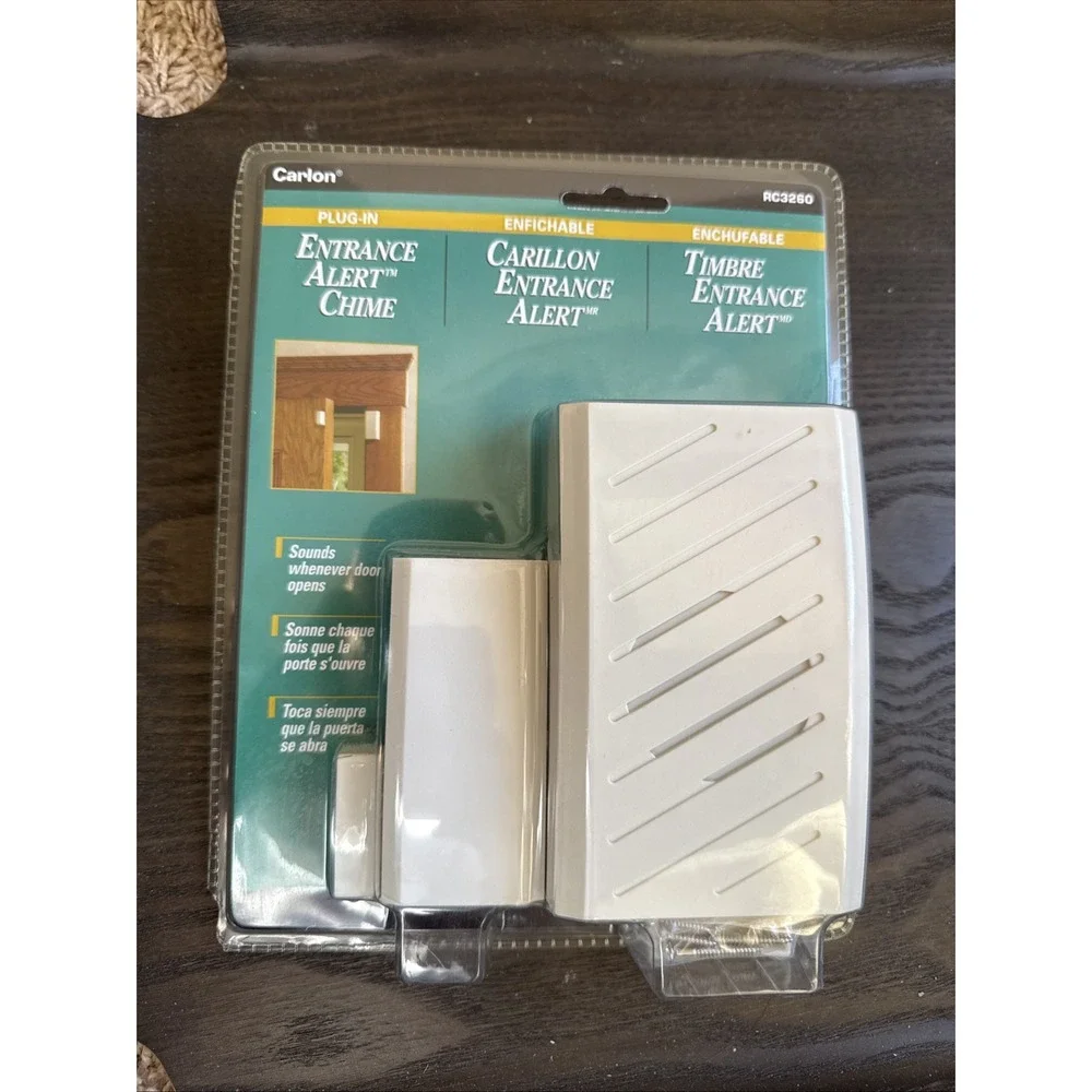 New Carlon RC3260 Plug-In Entrance Alert Door Chime 6 Different Sounds Sealed